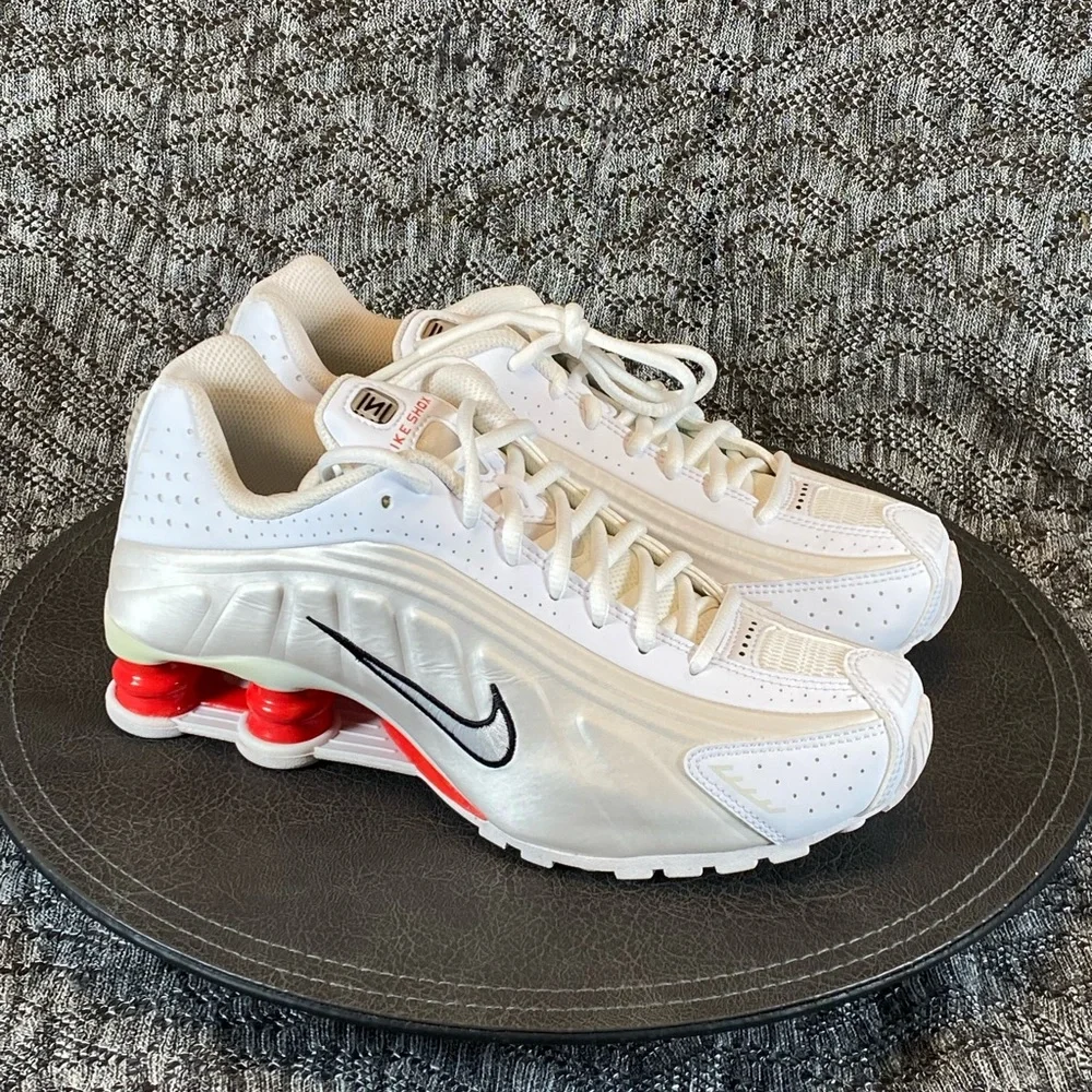 Nike Shox R4 (GS) Sneaker Kids size 6.5 Y